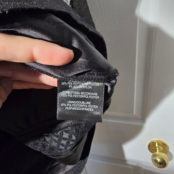 Badgley Mischka Black and Cream Floral Mini Dress - Picture 6 of 6